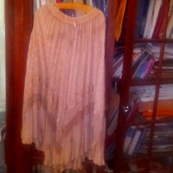 Lady's tan  long skirt - Picture 1 of 1